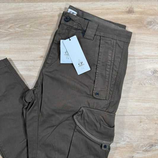 CP Company Stretch Sateen Utility Cargo Lens Pants in Ivy Green Castmark