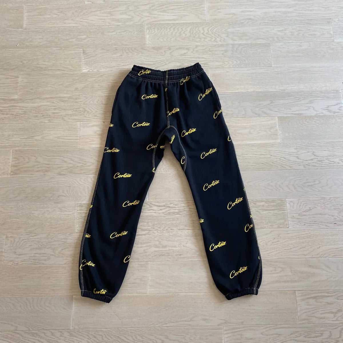 CORTEIZ All Over Print Joggers - Black/Yellow