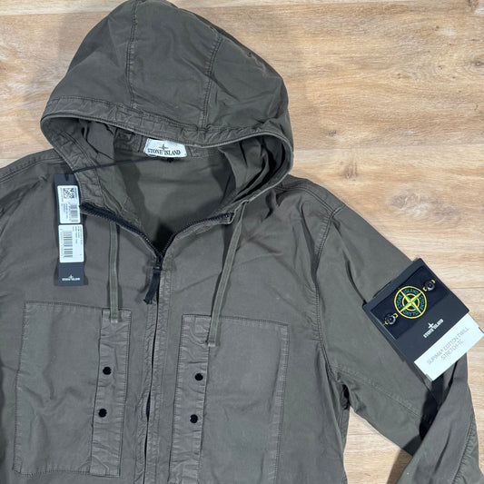 Stone Island Supima Cotton Twill Stretch-TC Jacket in Military Green Castmark