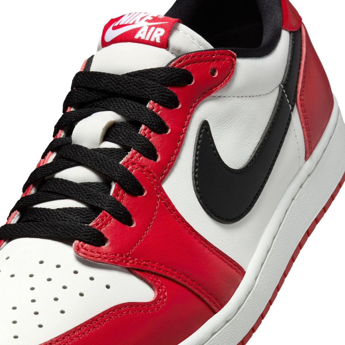 Air Jordan 1 Retro Low OG Chicago