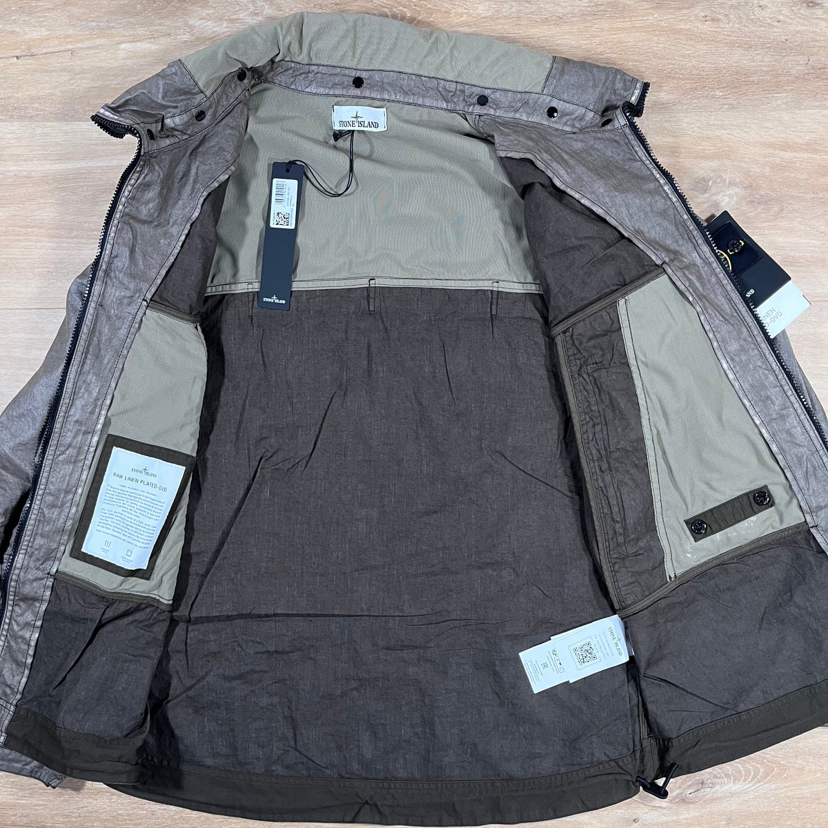 Stone Island Raw Linen Plated-OVD Jacket in Military Green Castmark