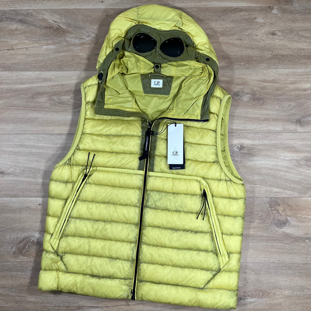 CP Company DD Shell Goggle Down Gilet in Green Sheen - Yellow Castmark