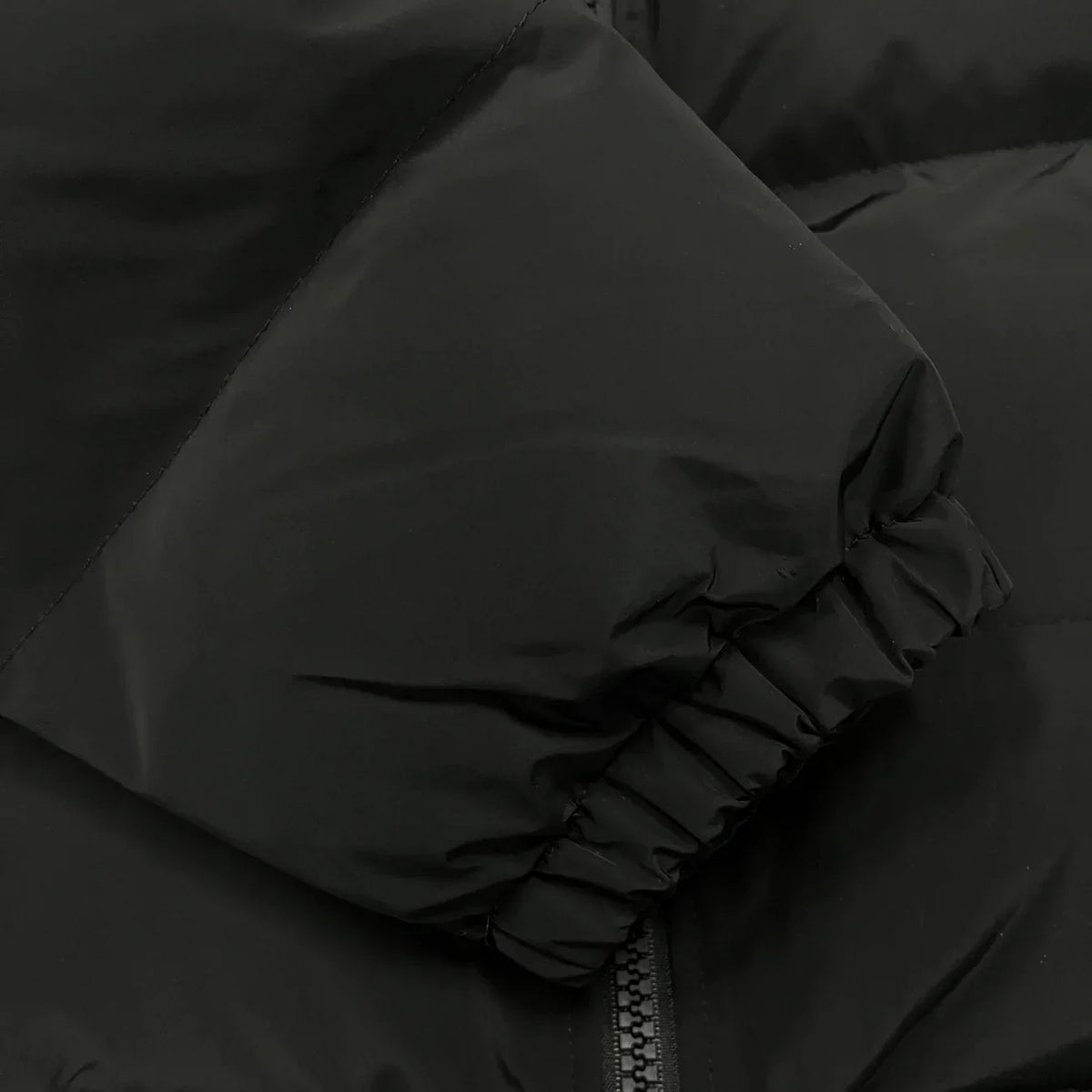 Trapstar Hyperdrive Detachable Hooded Puffer Jacket - Triple Black