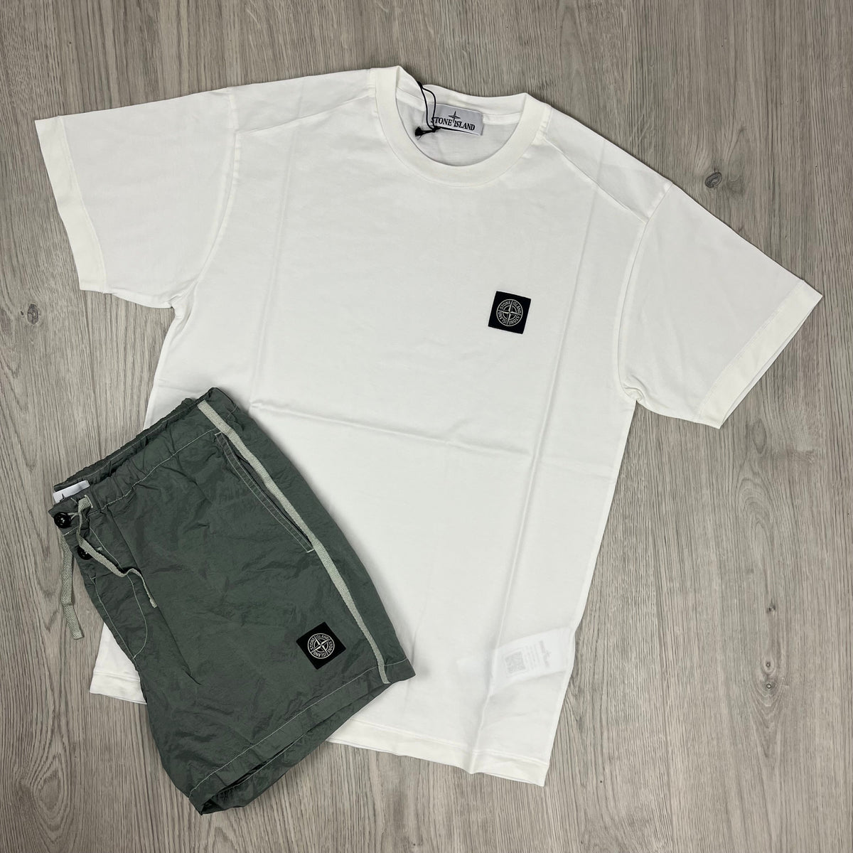 Stone Island Holiday Set - White/Sage Castmark