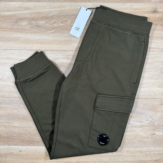 CP Company Diagonal Raised Fleece Lens Sweatpants in Ivy Green Castmark