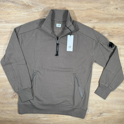CP Company Diagonal Raised Half-Zipped Lens Sweatshirt in Walnut Castmark
