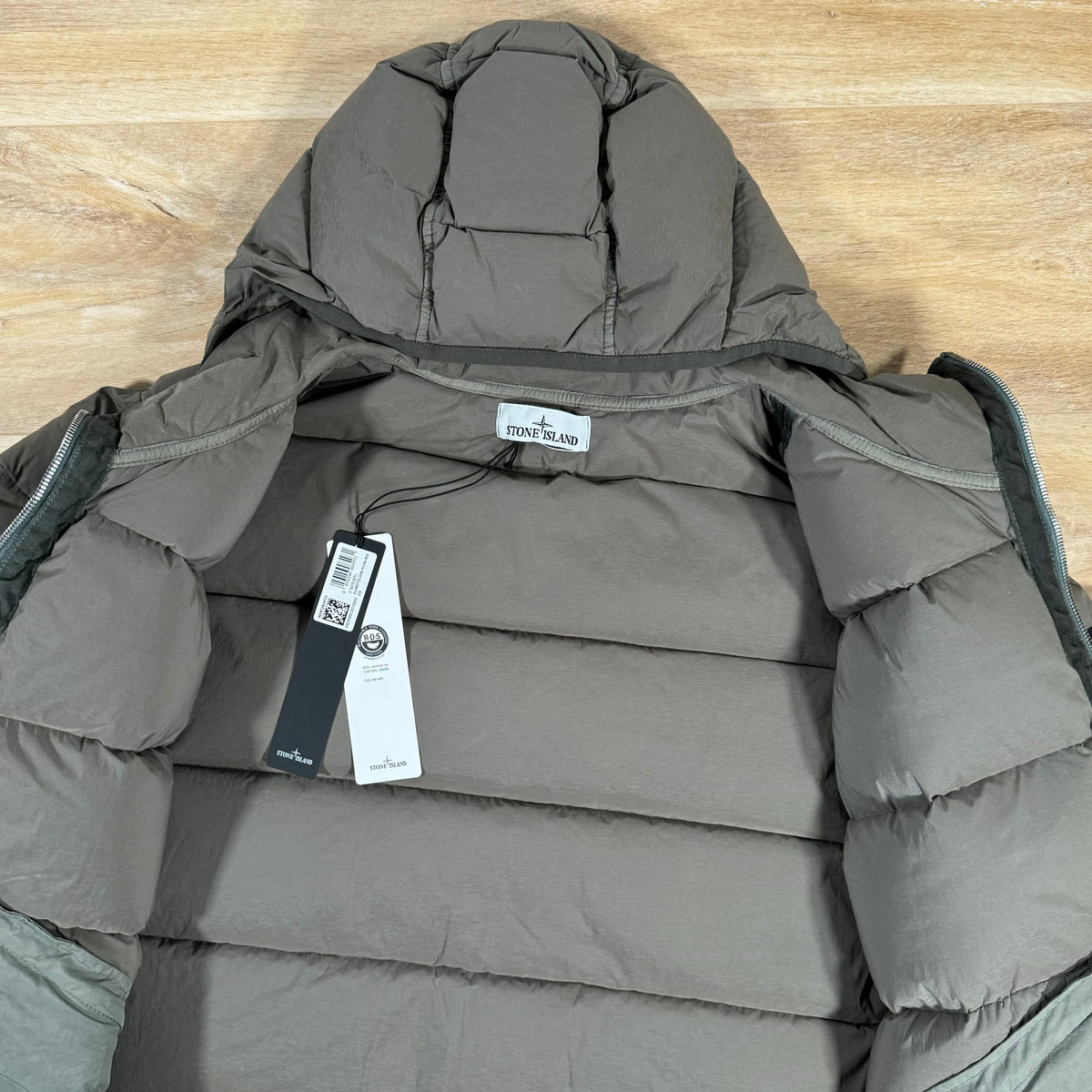 Stone Island Seamless Tunnel Down-TC Jacket in Walnut Brown Castmark