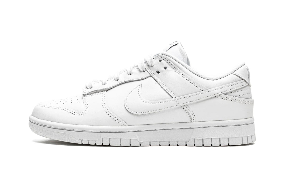 NIKE DUNK LOW TRIPLE WHITE (W)