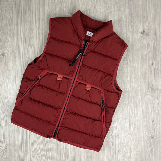 CP Company Chrome-R Lens Gilet - Ketchup Castmark