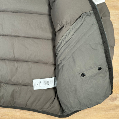 Stone Island Seamless Tunnel Down-TC Jacket in Walnut Brown Castmark