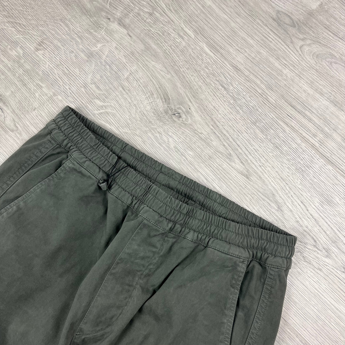 CP Company Cargo Trousers - Grape Leaf Castmark