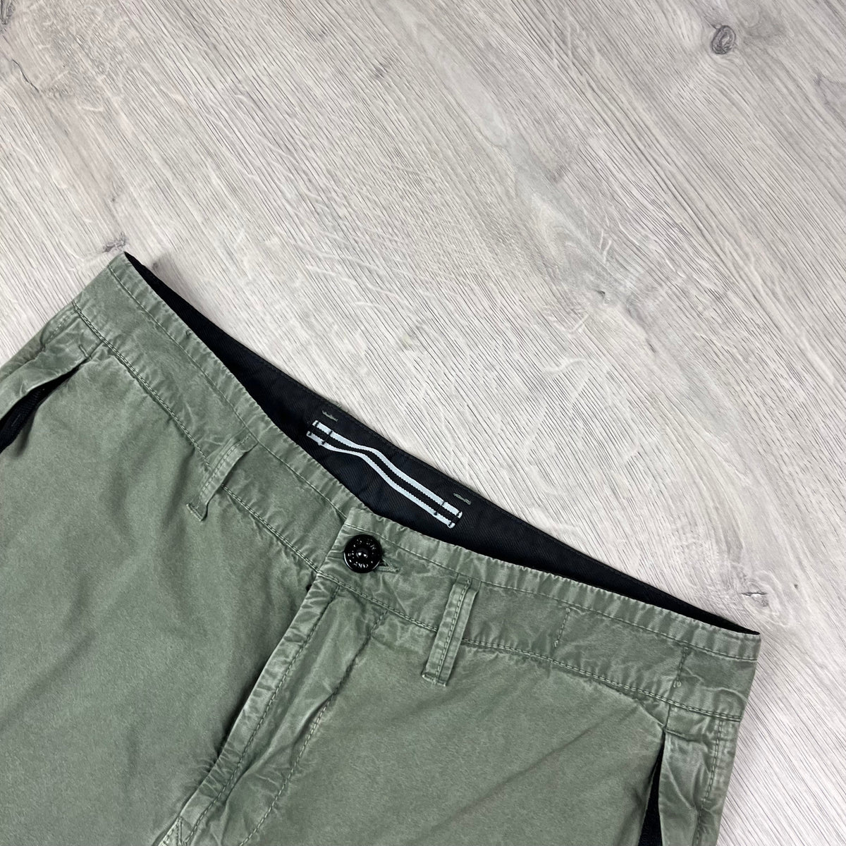 Stone Island Cargo Shorts - Musk Green Castmark