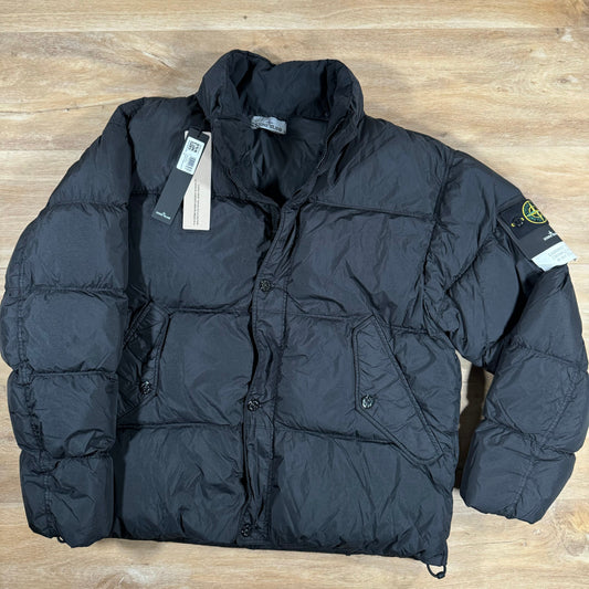Stone Island Crinkle Reps-NY Down Jacket in Black Castmark