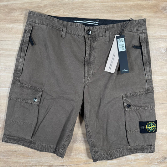 Stone Island Brushed Cotton Cargo Bermuda Shorts in Military Green Castmark