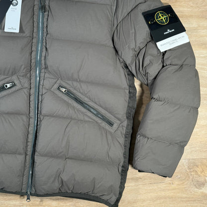Stone Island Seamless Tunnel Down-TC Jacket in Walnut Brown Castmark