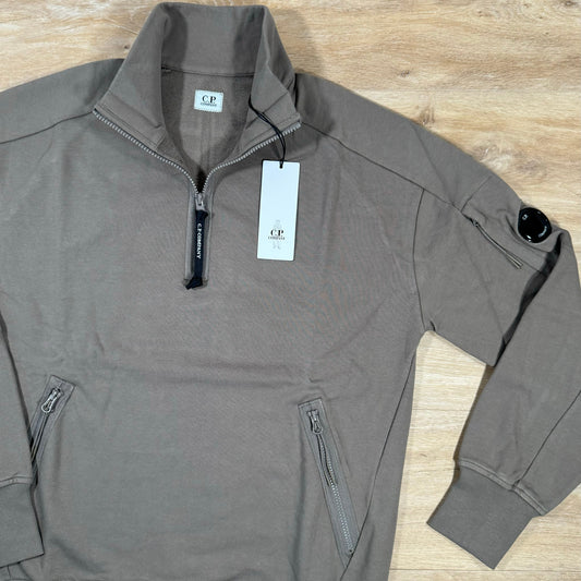 CP Company Diagonal Raised Half-Zipped Lens Sweatshirt in Walnut Castmark