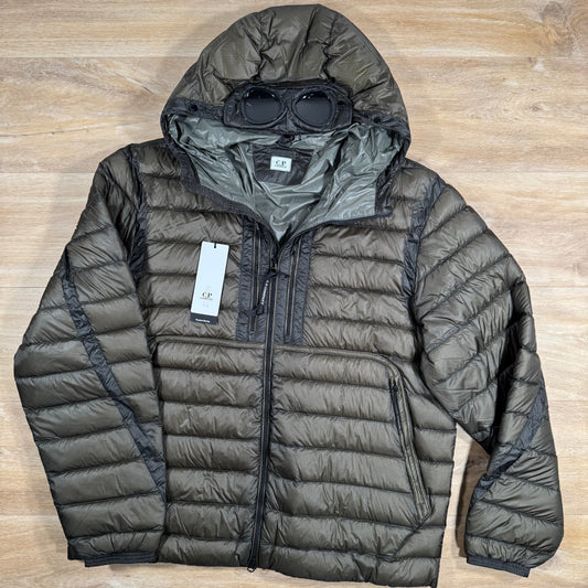 CP Company DD Shell Goggle Down Jacket in Grape Leaf Castmark