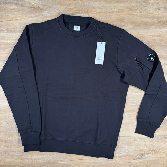 CP Company Diagonal Raised Fleece Crewneck Lens Sweatshirt in Black Castmark
