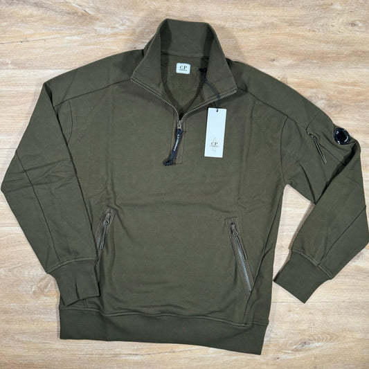 CP Company Diagonal Raised Half-Zipped Lens Sweatshirt in Ivy Green Castmark