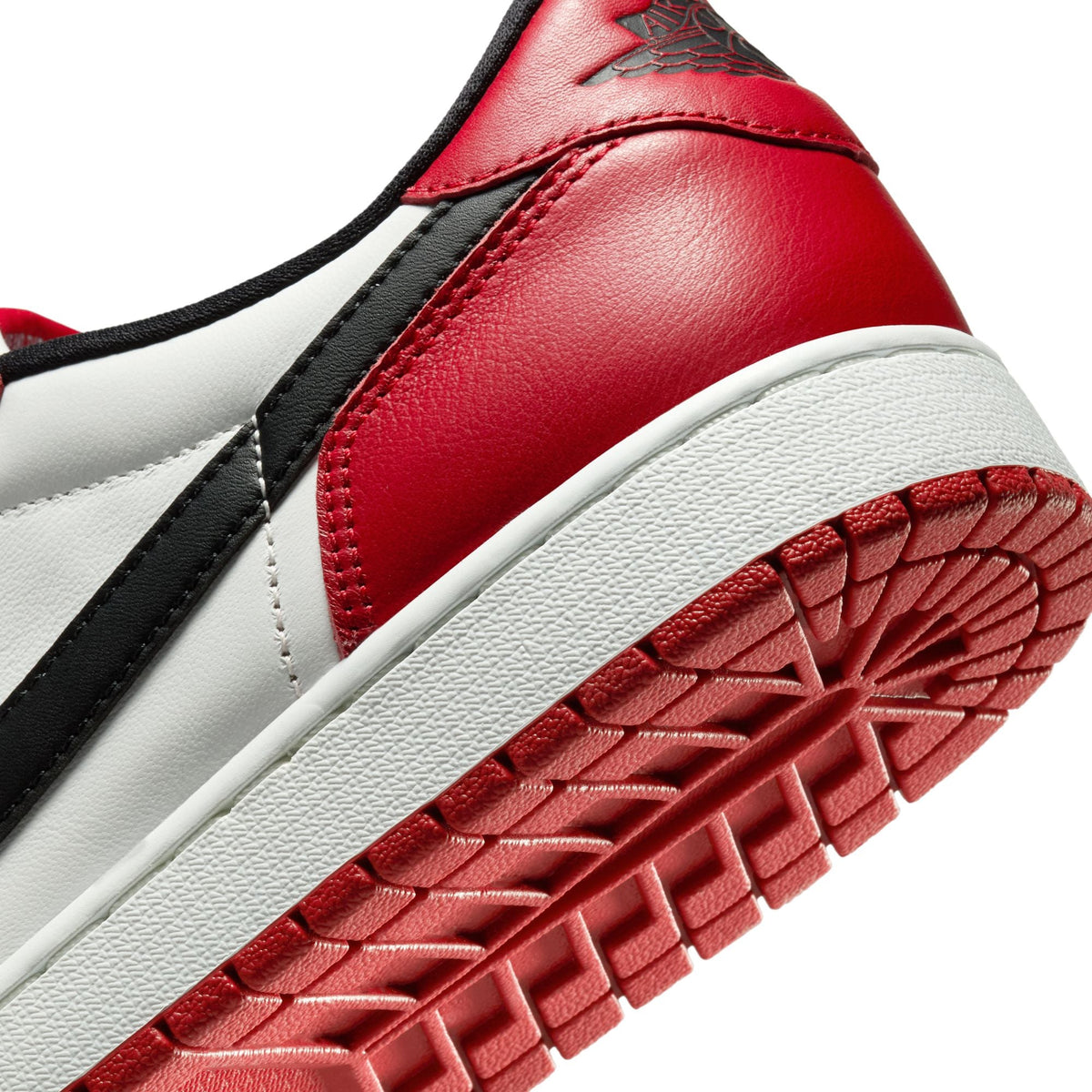 Air Jordan 1 Retro Low OG Chicago