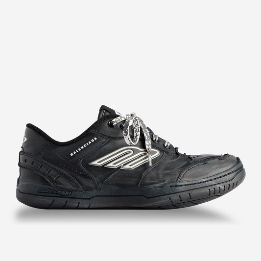 Balenciaga Hamptons Worn-out Black Sneakers