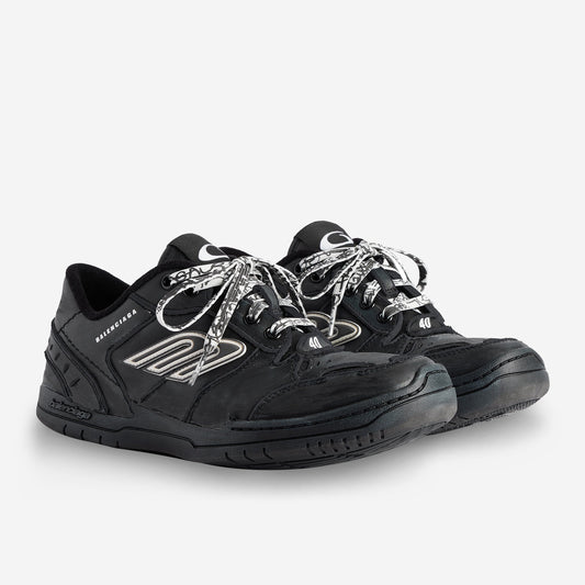 Balenciaga Hamptons Worn-out Black Sneakers