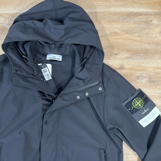 Stone Island Light Soft Shell-R Jacket in Black Castmark