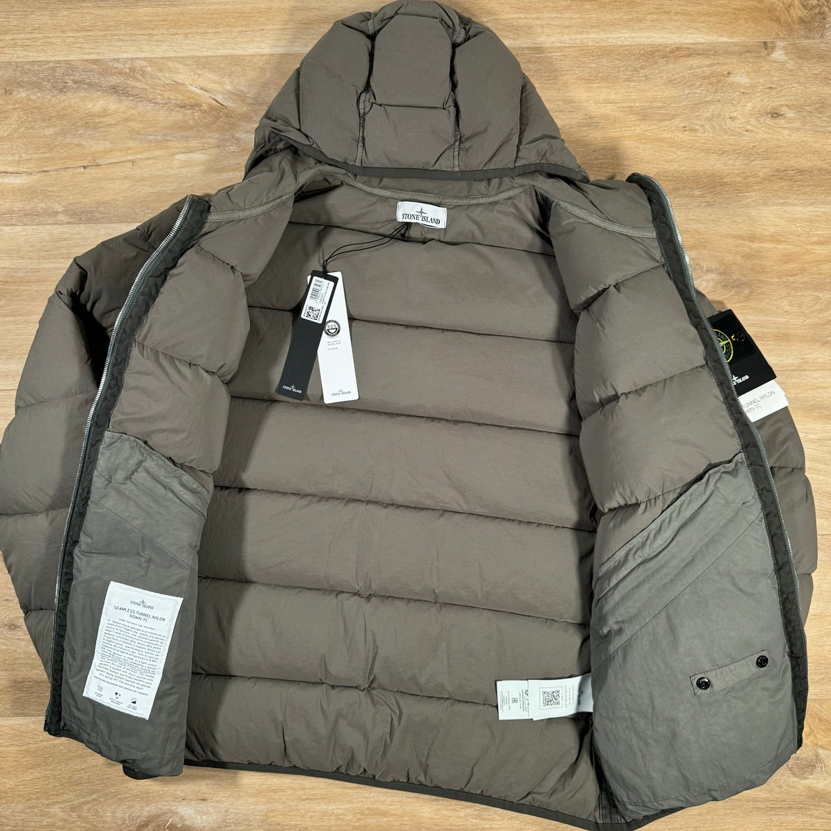 Stone Island Seamless Tunnel Down-TC Jacket in Walnut Brown Castmark