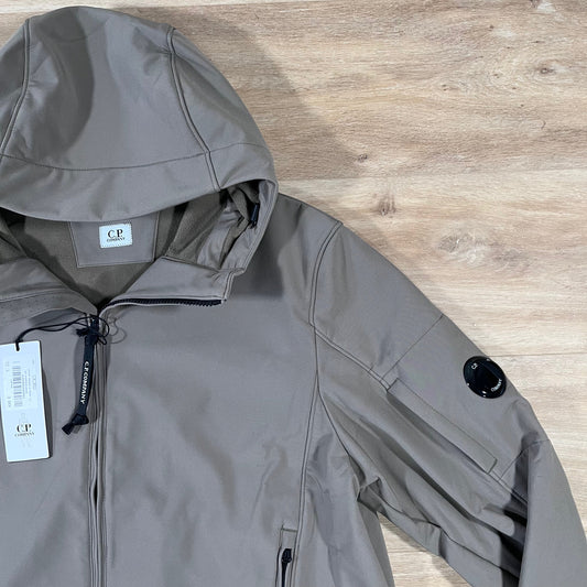 CP Company Shell-R Lens Jacket in Walnut Castmark