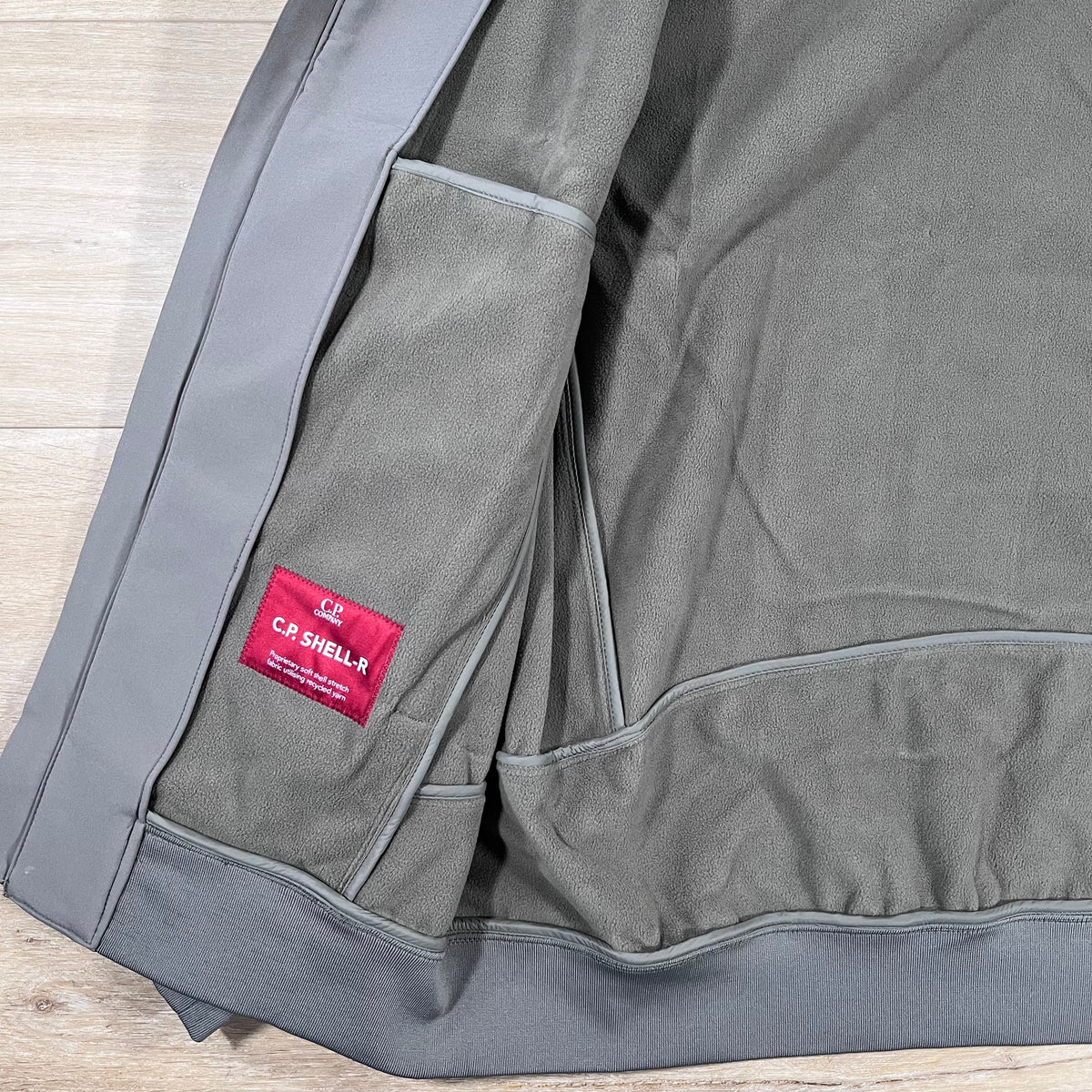 CP Company Shell-R Lens Jacket in Walnut Castmark