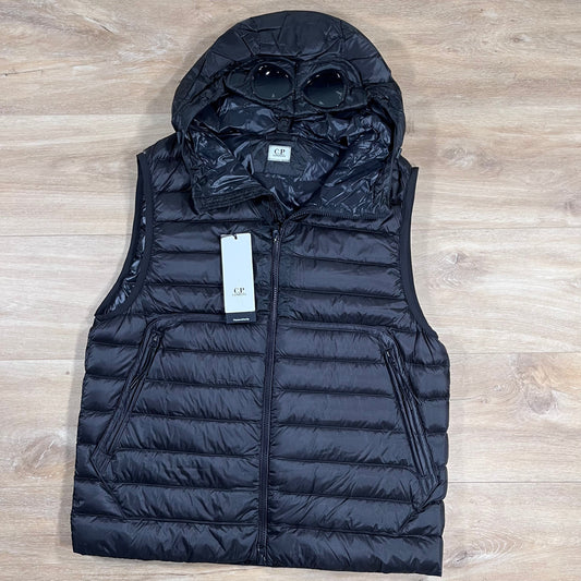 CP Company DD Shell Goggle Down Gilet in Black Castmark
