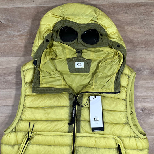CP Company DD Shell Goggle Down Gilet in Green Sheen - Yellow Castmark