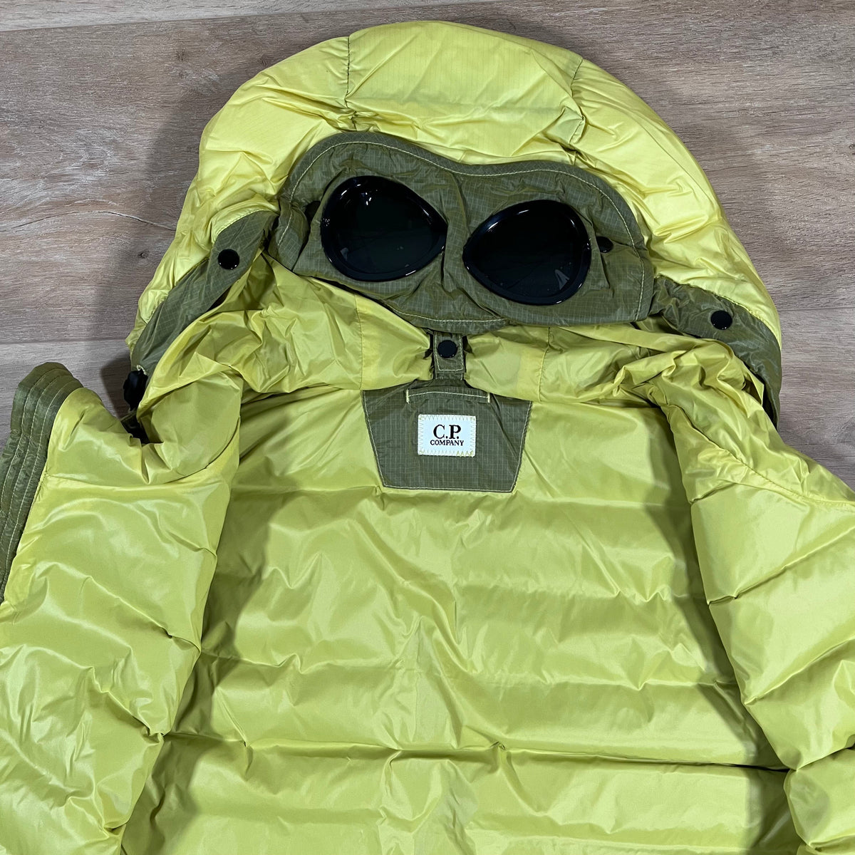 CP Company DD Shell Goggle Down Gilet in Green Sheen - Yellow Castmark