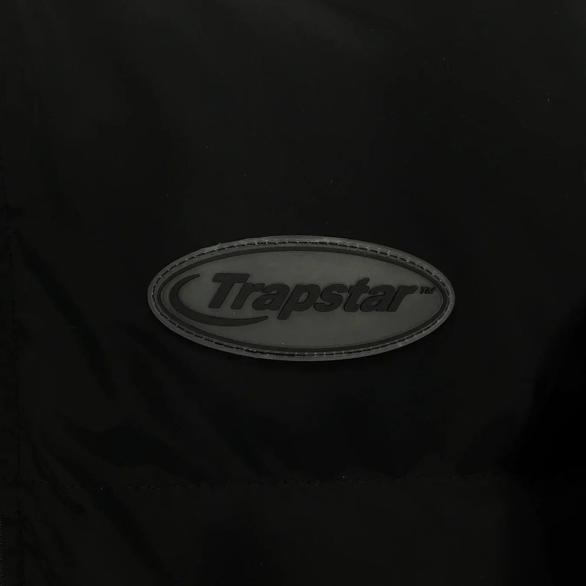 Trapstar Hyperdrive Detachable Hooded Puffer Jacket - Triple Black