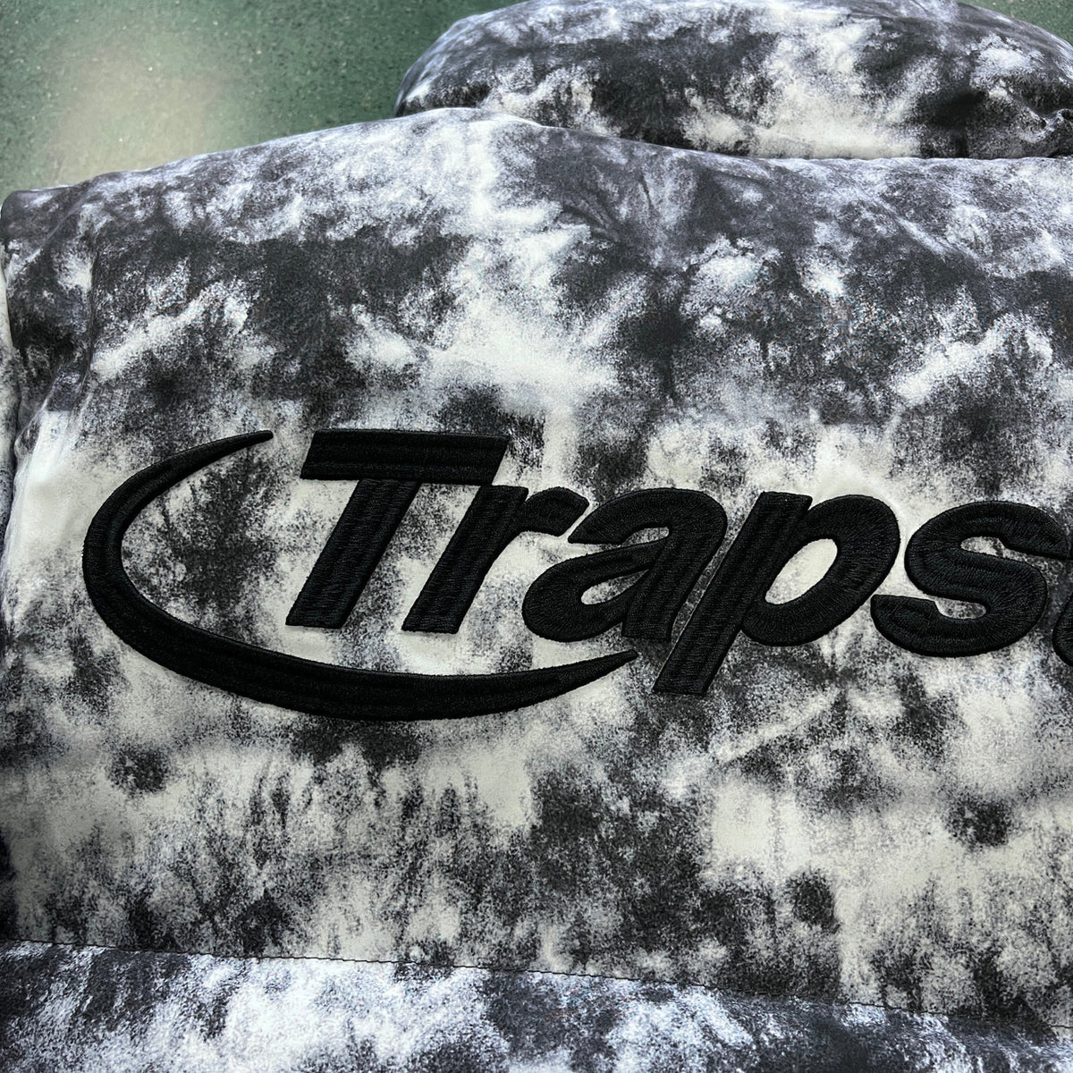Trapstar Hyperdrive Puffer Jacket - Black/Grey Camo